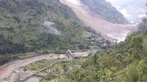 नेपाल में भूस्खलन से 33 लोगों की मौत