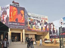 पाकिस्तान में भारतीय फिल्मों पर स्थाई प्रतिबंध लगाने से इन्कार