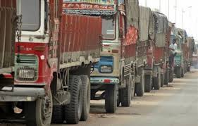 ट्रक ऑपरेटर्स की हड़ताल तीसरे दिन भी जारी