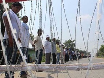 मधेसियों ने दी भारतीय वाहनों को फूंकने की धमकी