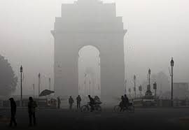हल्की बारिश से दिल्ली में ठंड बढ़ी