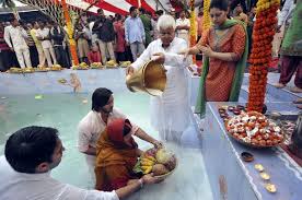 लालू के आवास पर छठ पूजा का आयोजन