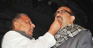 ‘समाजवादी’ नेताजी का ‘भव्य’ जन्मदिन