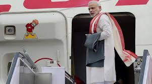 पीएम मोदी ने किया राष्ट्रगान का अपमान!