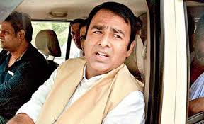 संगीत सोम जान से मारने की धमकी