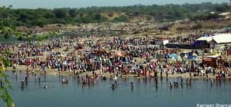 बेणेश्वरधाम पर मुख्य मेला शुरू