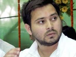 राज ठाकरे के बयान पर भड़के तेजस्वी यादव