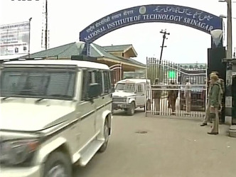 एनआईटी मामले पर केजरीवाल ने केंद्र को घेरा