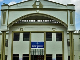 लाइब्रेरी से किताबों की चोरी रोकने के लिए मशीनों का सहारा