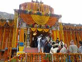 बदरीनाथ मंदिर में कपाट खुले