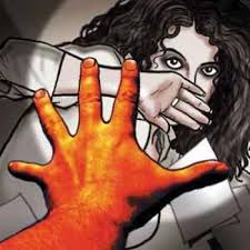 लोन दिलाने के नाम पर महिला से दुष्कर्म