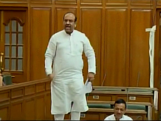 दिल्ली विधानसभा में हंगामा