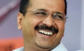 केजरीवाल ने दी अन्ना हजारे को जन्मदिन की बधाई