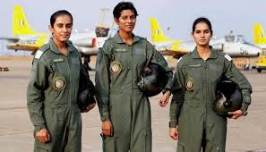 देश को मिली पहली 3 महिला फाइटर पायलट