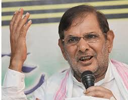 ‘लोग भूखे मर रहे है और इन्हें योग की पड़ी है’
