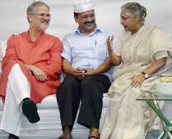केजरीवाल ने जारी की 'मोदी के चमचों' की लिस्ट, एक बड़े पत्रकार भी शामिल