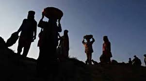 नरेगा कार्य के दौरान अनुपस्थित मिले श्रमिक