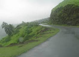 महाराष्ट्र के कई हिस्सों में बाढ़ जैसे हालात