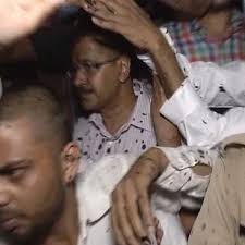 बीकानेर में केजरीवाल पर स्याही फेंकी गई