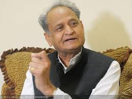 अशोक गहलोत के खिलाफ मामला दर्ज