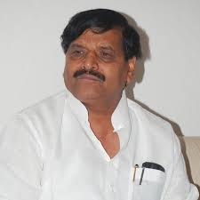 ‘किसी के बहकावे में नहीं आएं अखिलेश’