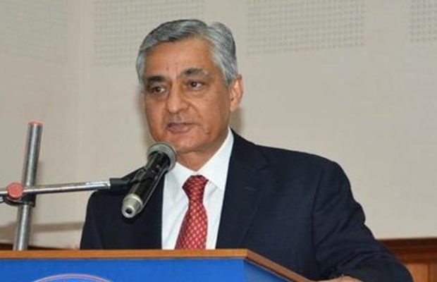 ‘कोर्ट में