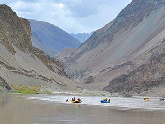 भारत का विरोध दरकिनार, सिंधु नदी पर बांध बना रहा पाक