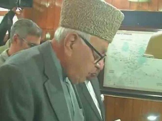 श्रीनगर उपचुनाव फारूक अब्दुल्ला PDP नेता ने नामांकन पत्र दाखिल किया