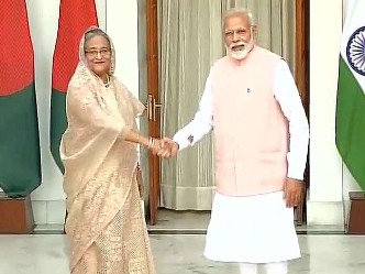 शिखर बैठक हैदराबाद हाउस में मिले मोदी-हसीना 25 समझौतों पर होंगे हस्ताक्षर