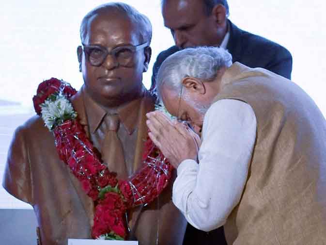 Live आंबेडकर जयंती पर नागपुर पहुंचे PM मोदी दीक्षाभूमि गए