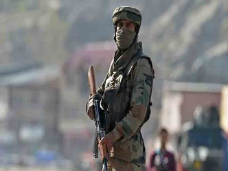 जवानों से मारपीट का Video DGP ने की CRPF जवानों की तारीफ केस दर्ज