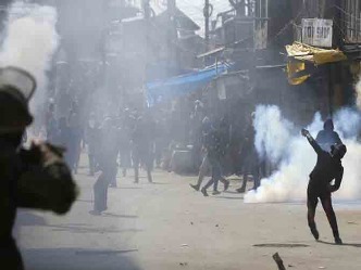 कश्मीर हिंसा बटमालू फायरिंग मामले में बीएसएफ जवान पर मर्डर केस दर्ज