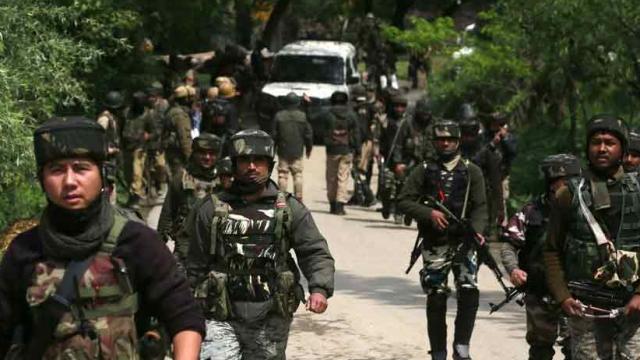 कश्मीर में 15 साल का सबसे बड़ा ऑपरेशन, लगे 4000 जवान : अब नहीं बचेंगे आतंकी