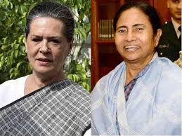 राष्ट्रपति चुनाव : सोनिया के लंच में शामिल होेने दिल्ली पहुंचीं ममता