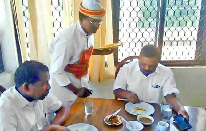 केरल विधानसभा का विशेष सत्र, विधायकों ने किया विधानसभा कैंटीन में बीफ का नाश्ता