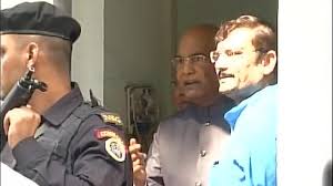 राष्ट्रपति चुनाव : मोदी और शाह की मोजूदगी मे रामनाथ कोविंद नामांकन भरने घर से निकले