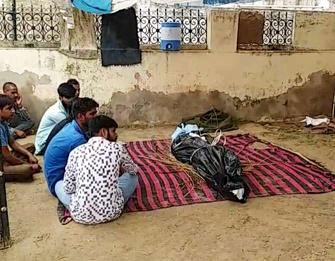 परिजनों को सौंपा गया गैंगस्टर आनंदपाल का शव