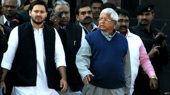 लालू की मुसीबत: 2006 रेलवे होटल टेंडर मामले में 12 स्थानों पर CBI छापा, पत्नी और बेटे पर केस दर्ज
