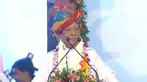 जन्मदिन पर वाघेला ने बजाया पार्टी विरोधी बिगुल, बोले- पार्टी ने मुझे 24 घंटे पहले ही निकल दिया