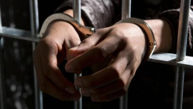 कलयुगी पिता 16 साल की बेटी से मांगता था अश्लील फोटो,विडियो