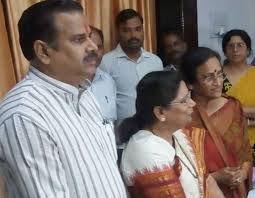 समाजवादी पार्टी छोड़ बीजेपी के साथ आयी MLC सरोजनी अग्रवाल, दिया इस्तीफ़ा