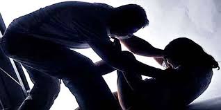 CRIME : जब लड़की के पेट में हुआ दर्द तो खुला मामले से पर्दा..जाने पूरा मामला ..