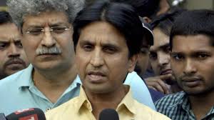 AAP संकट: कुमार विश्वास बोले- मैंने सुझाव दिए थे मुझसे कहा गया ये CM का विशेषाधिकार है