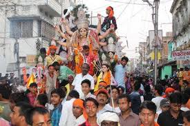 मुंगेर में मां दूर्गा की प्रतिमा विसर्जन के दौरान दो पक्ष भिड़े जमकर हुआ पथराव