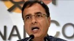 कांग्रेस मुख्य प्रवक्ता रणदीप सुरजेवाला ने कहा:एक दिन के सीएम हैं येदियुरप्पा, बहुमत साबित करने के लिए संख्याबल नहीं