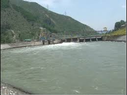जम्मू-कश्मीर मे झेलम नदी खतरे के निशान से ऊपर राज्यपाल ने की आपात बैठक