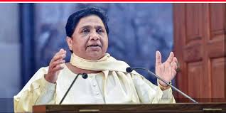 सोनिया गांधी के विदेशी मूल का मुद्दा उठाने पर मायावती ने पार्टी नेता को पद से हटाया