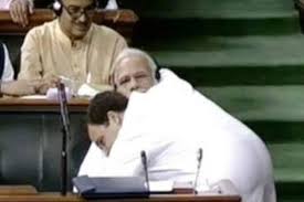 अविश्वास प्रस्ताव भाषण देते-देते राहुल गांधी पहुंचे PM मोदी के पास लगाया गले