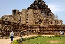 देश के प्राचीन धरोहरों में से एक है कोणार्क का सूर्य मंदिर