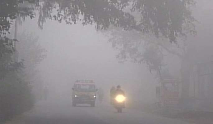 राजधानी जयपुर में बूंदाबांदी से बढ़ी ठंडक तेज हवाओ से ठिठुरन का अहसास